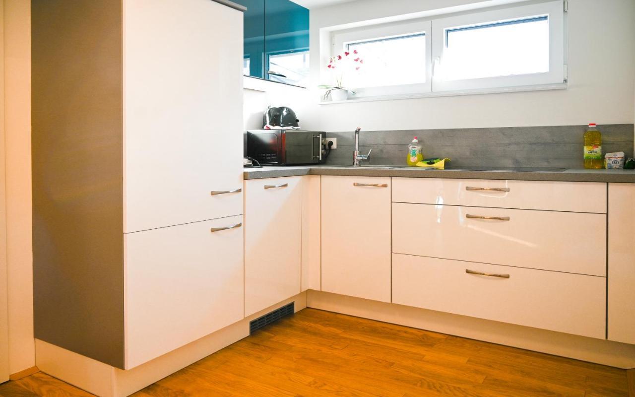 Bright Apartment Naschmarkt Wina Bagian luar foto